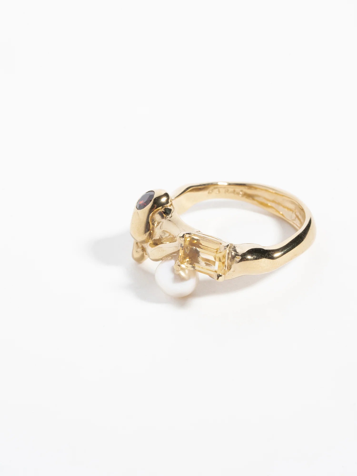 Menage Ring
