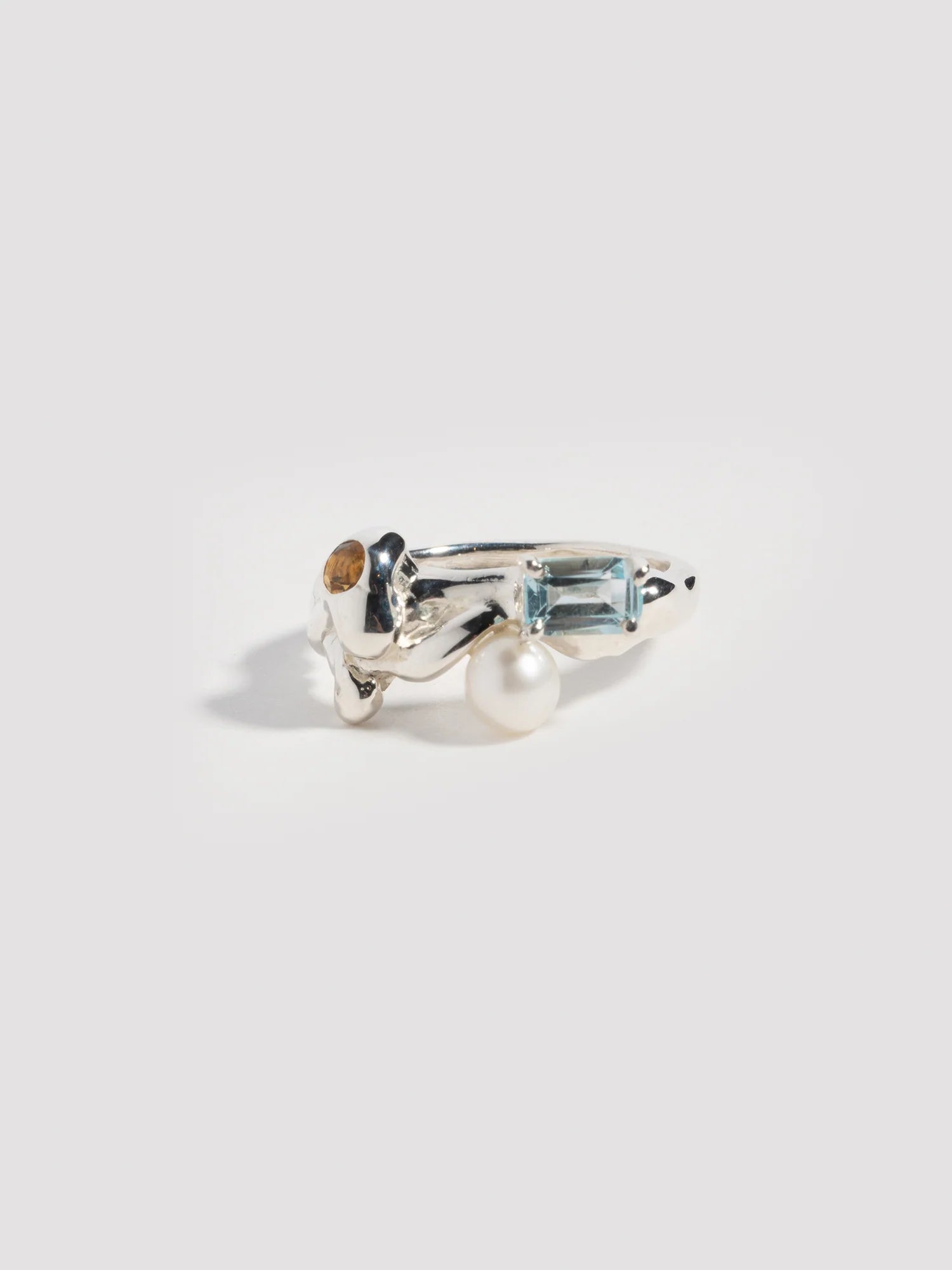 Menage Ring