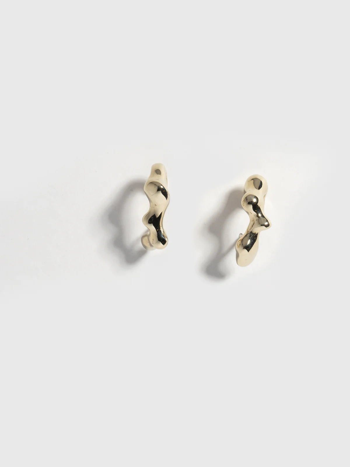 Small Seep Hoop Earrings